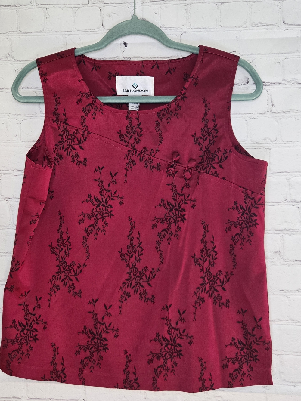 Vtg 90s Vampy Goth Red jacquard top Boxy cut frog Button‎ S Romantic Whimsigoth